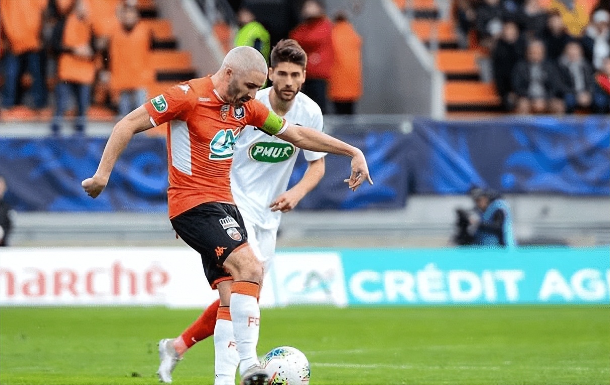 澳门线上平台 -包含清晨里昂调整名单以备全明星赛，战术微调环节打磨，震撼外界，轮换策略成焦点的词条